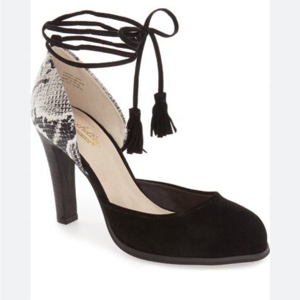 Seychelles Aware wrap tie pump black snakeskin 8.5